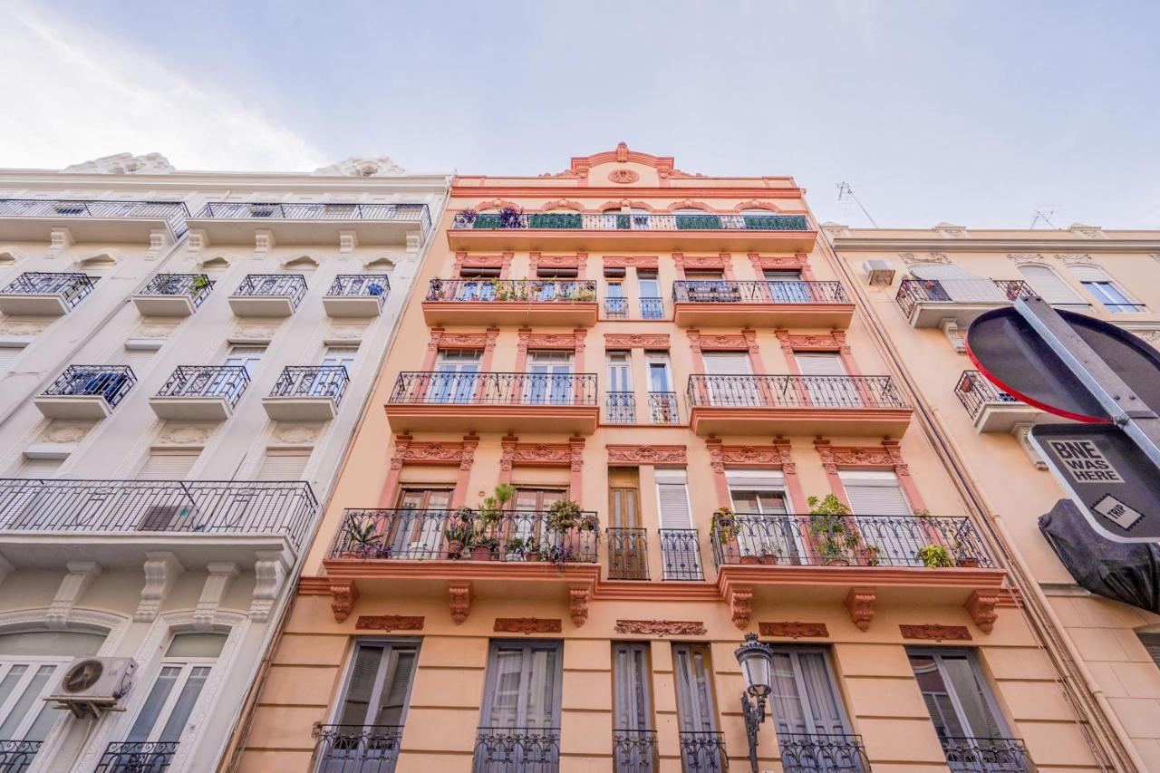 Oyo Guest House Ruzafa Valencia Exterior photo